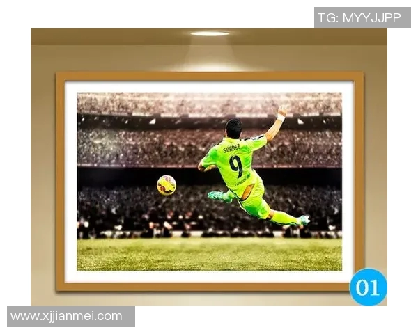 百人足球明星挂画展现绿茵场上的激情与荣耀，点燃球迷心中的热爱与梦想