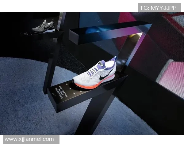 足球明星签名鞋子全景展示及其独特设计解析